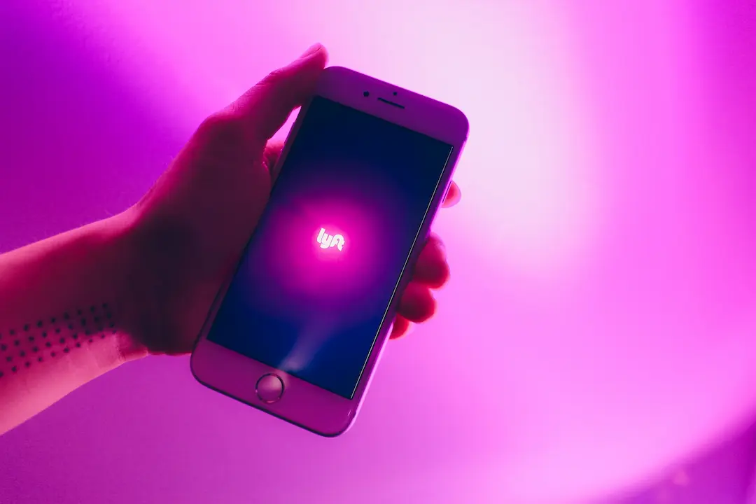 Picture of the Uber app for the article about what to do if you have a car accident with a Lyft driver.